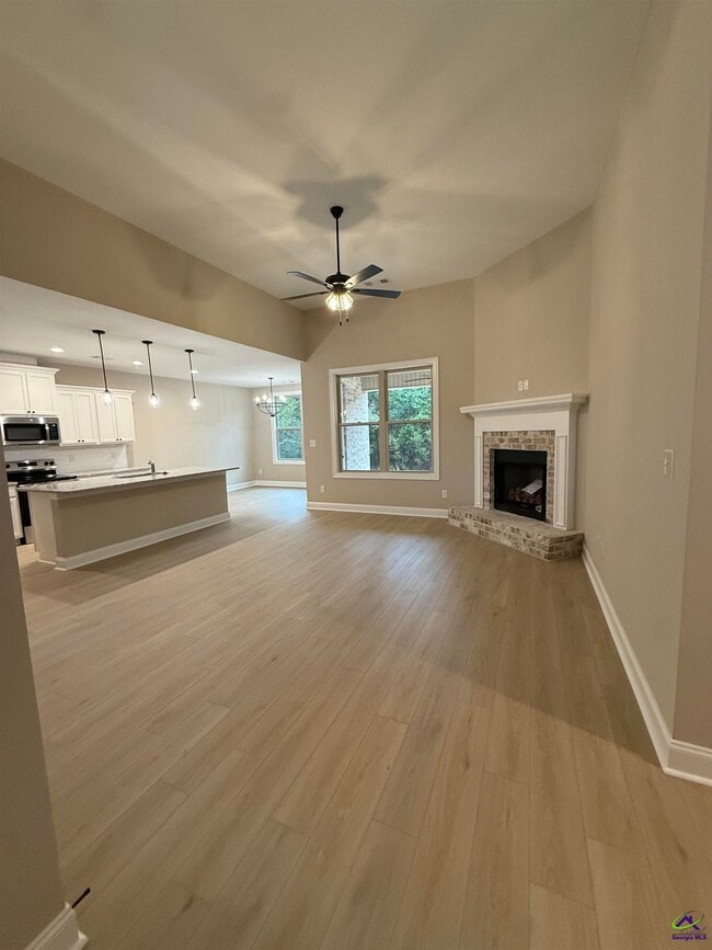 Building Photo - 414 Colt Ct