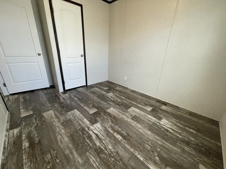 Building Photo - 38087 Johannes Dr