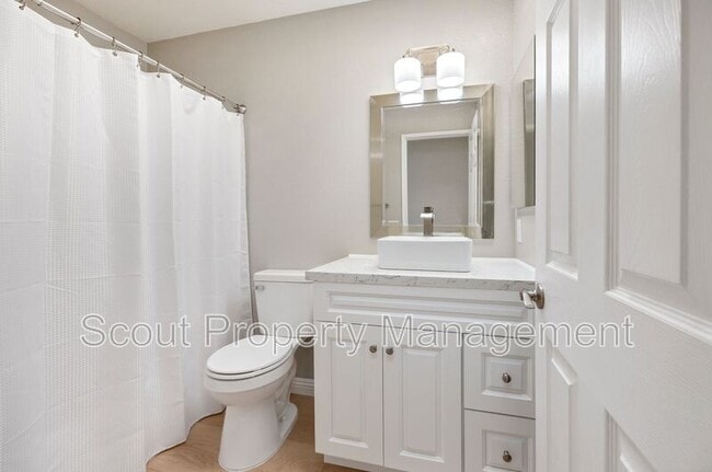 Building Photo - 39149 Rising Hill Dr