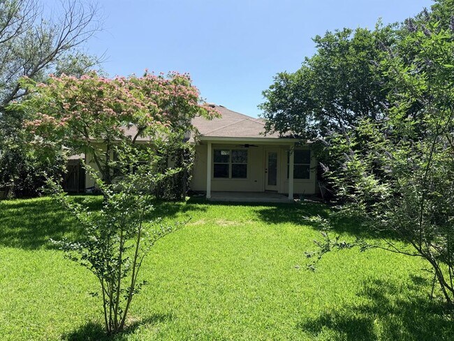Building Photo - 107 Gainer Dr