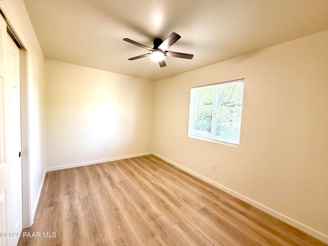 Building Photo - 2859 Meadow Ln