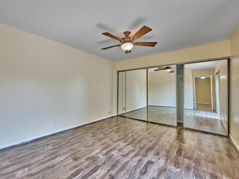 Building Photo - 4075 Village Dr