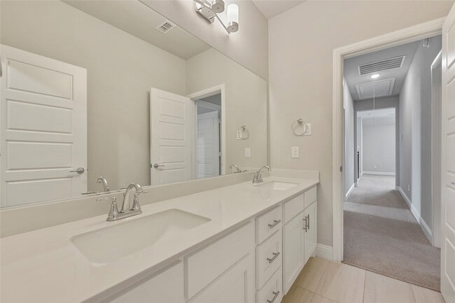 Building Photo - 12732 Cooper River Trl