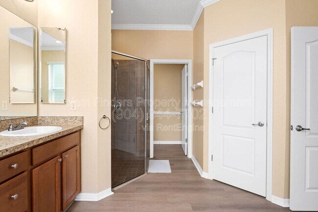 Building Photo - 409 Los Caminos Street