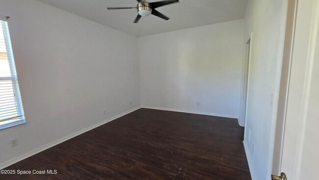 Building Photo - 3223 Monitor Ln