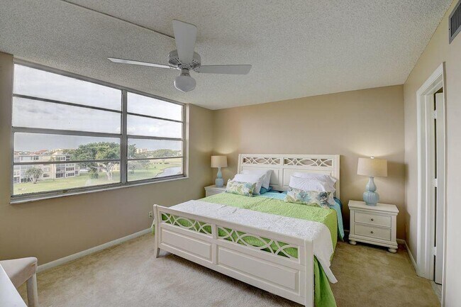Building Photo - 14671 Bonaire Blvd