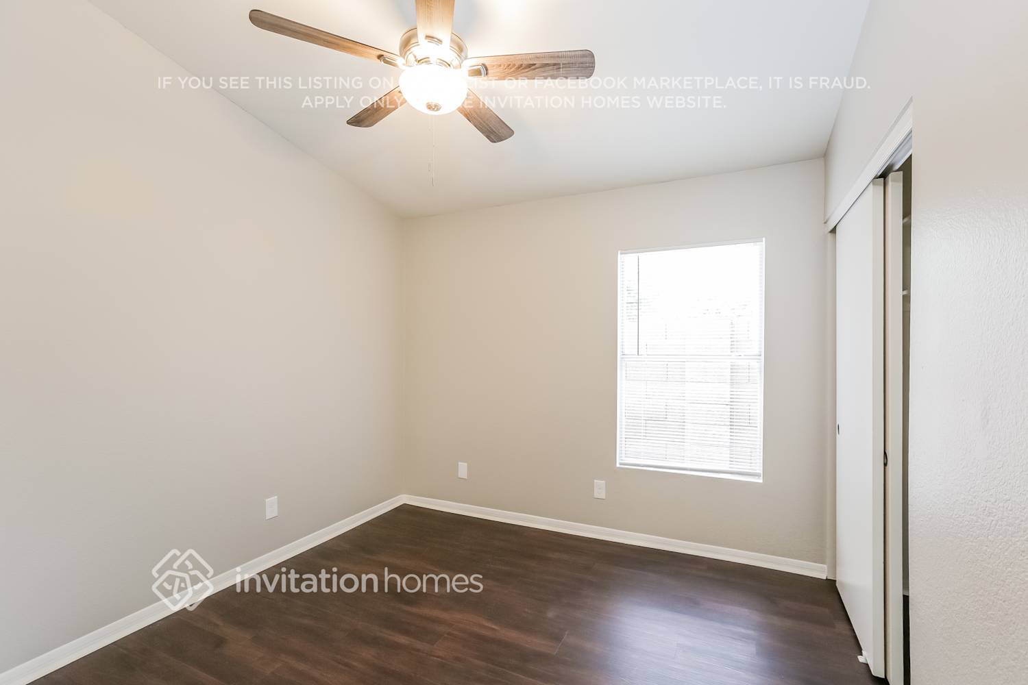 Building Photo - 1002 W Chicago Ct