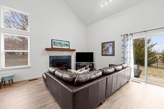 Building Photo - {10710} Updated Overland Park Townhome + Blue Valley Northwest + Two Car Garage