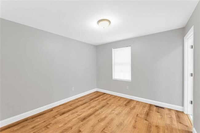 Building Photo - 65 Marietta St