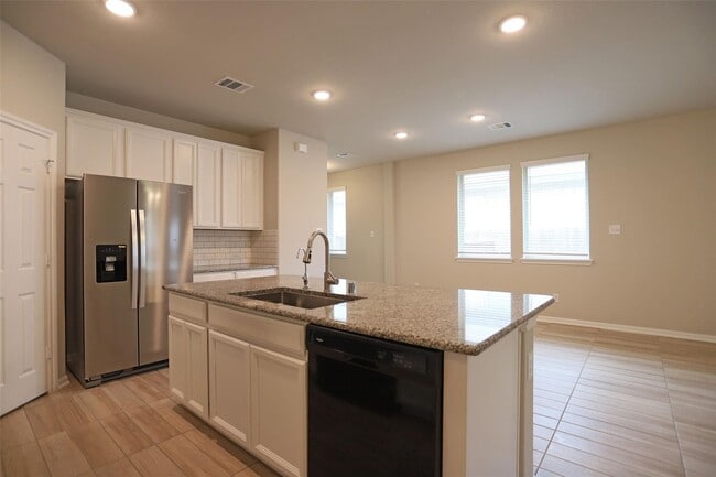 Building Photo - 26046 Quiet Field Ct