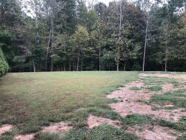 Building Photo - Waxhaw Location!