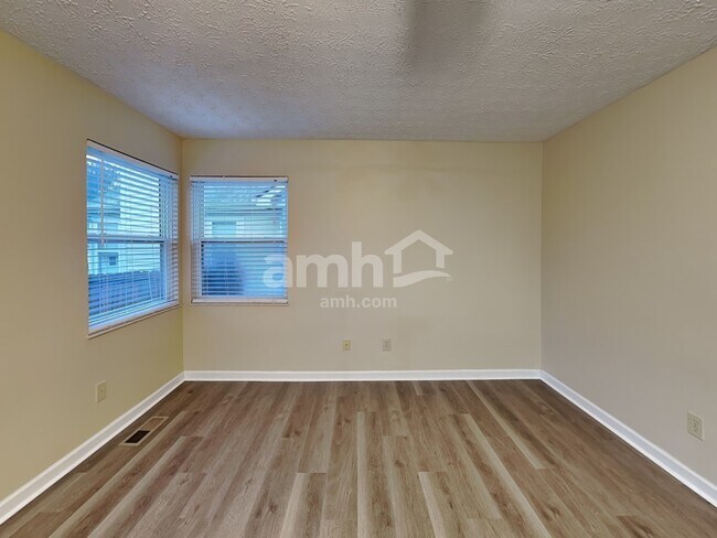 Building Photo - 7366 Murrayfield Dr