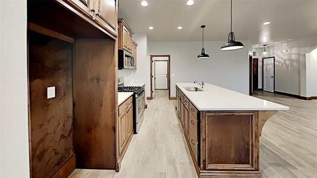 Building Photo - 7025 Hidden Trail Ln