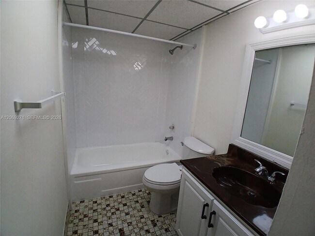 Building Photo - 8600 SW 133rd Ave