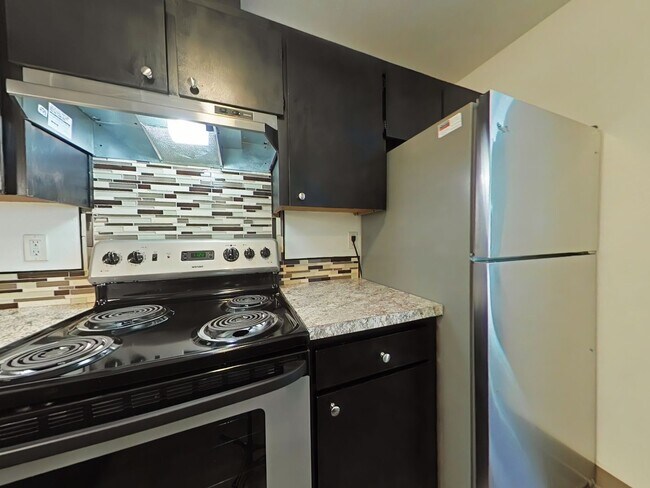 Building Photo - WINTER SPECIAL ~ $645 OFF FIRST MONTH RENT