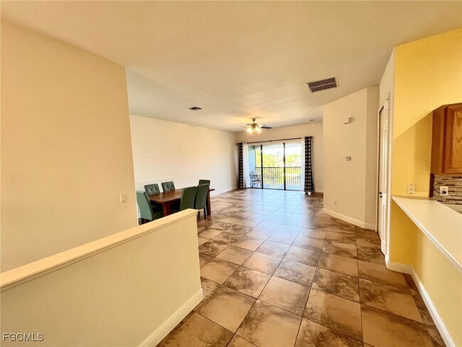 Building Photo - 4820 SW 17th Pl