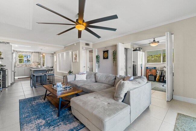 Building Photo - 2311 NE 36th St