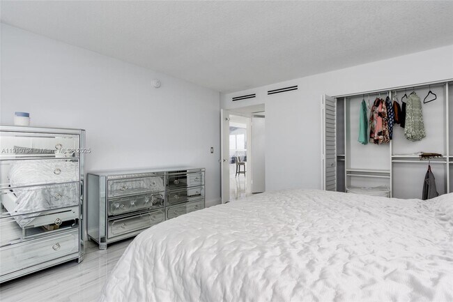 Building Photo - 1200 S Ocean Blvd