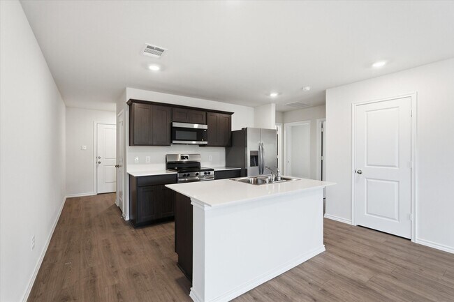 Building Photo - 1141 Northfield Dr