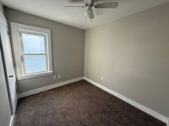 Building Photo - 4503 E 126th St