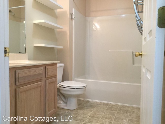 Building Photo - 2 br, 2 bath House - 403 Carrington Place