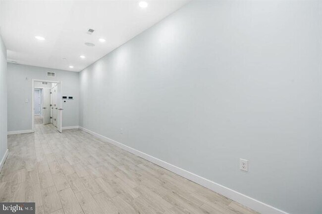 Building Photo - 1752 N Marshall St