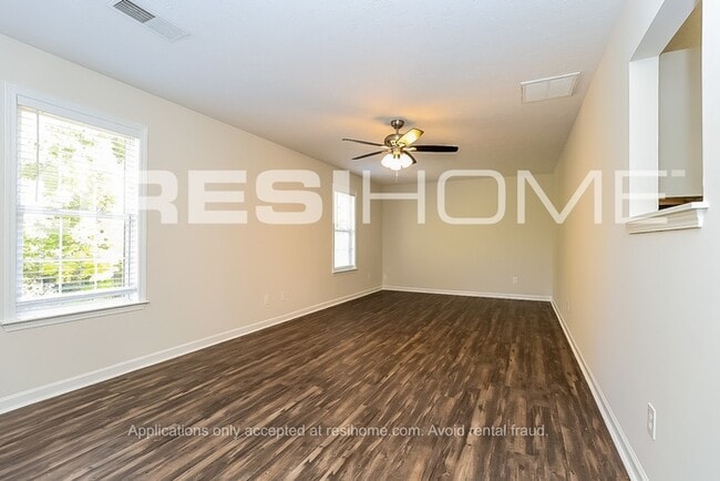 Building Photo - 632 Zellwood Dr