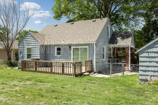 Building Photo - 8201 MO-9