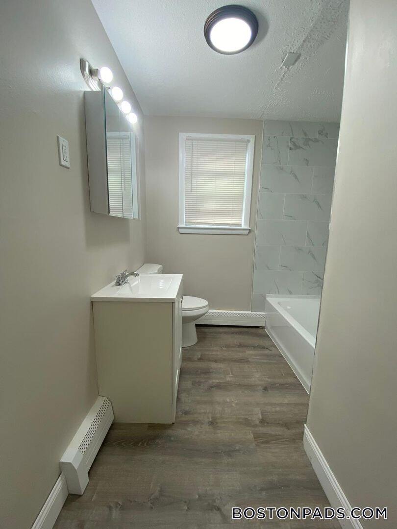 Building Photo - 24 Waugh St