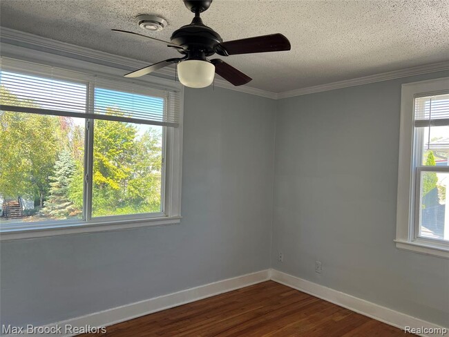 Building Photo - 1265 Franklin Rd