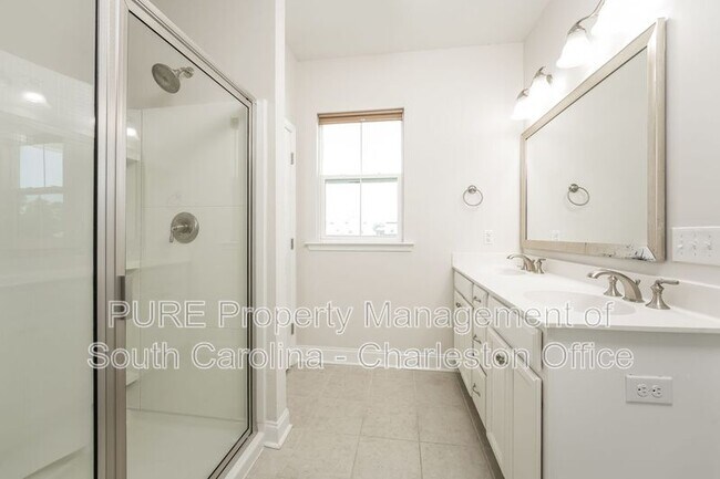 Building Photo - 117 Patterson Ave