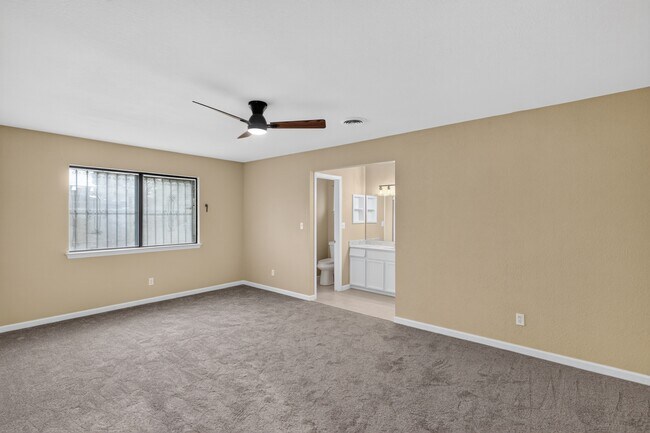 Building Photo - 11301 Gene Sarazen Dr