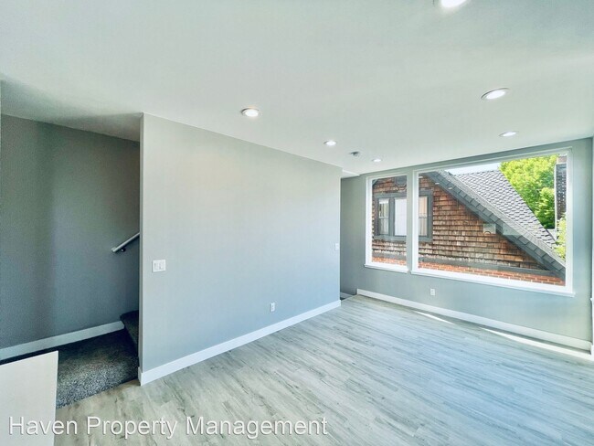 Building Photo - 2 br, 2.5 bath House - 9220 35th Ave SW  -...