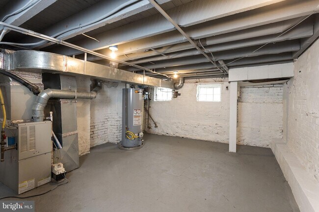 Building Photo - 430 Fawcett St