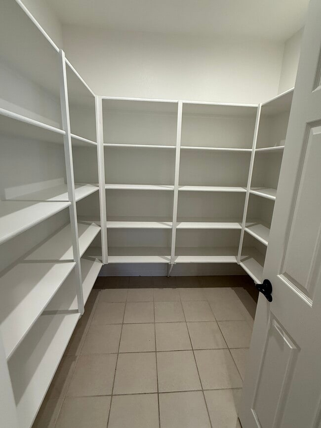 Building Photo - 1580 Blue Moon Ln