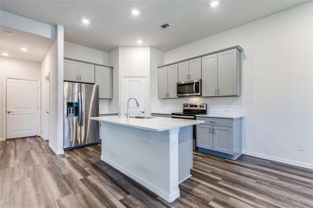 Building Photo - 226 Stonebrook Trl