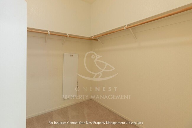 Building Photo - 862 Courtyards Loop