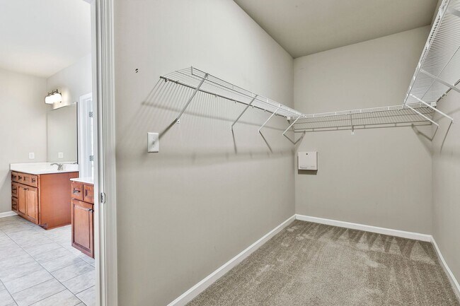 Building Photo - Spacious 5BR Home in Senoia — Golf Cart to Downtown