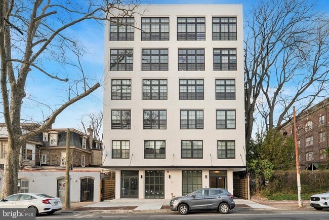 Building Photo - 5521 Wayne Ave