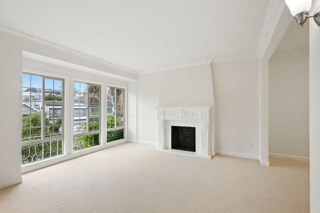 Building Photo - 1722 Quesada Ave