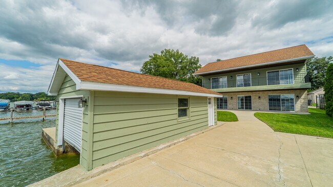 Primary Photo - 13336 Fulton St