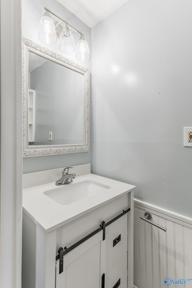 Building Photo - 4808 Bluehaven Dr NW