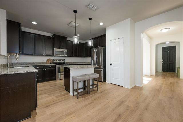 Building Photo - 1627 Kawati Way