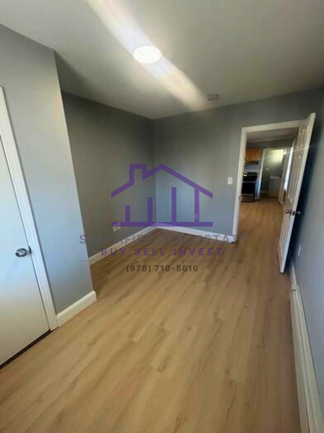 Building Photo - 24 Greenwood St