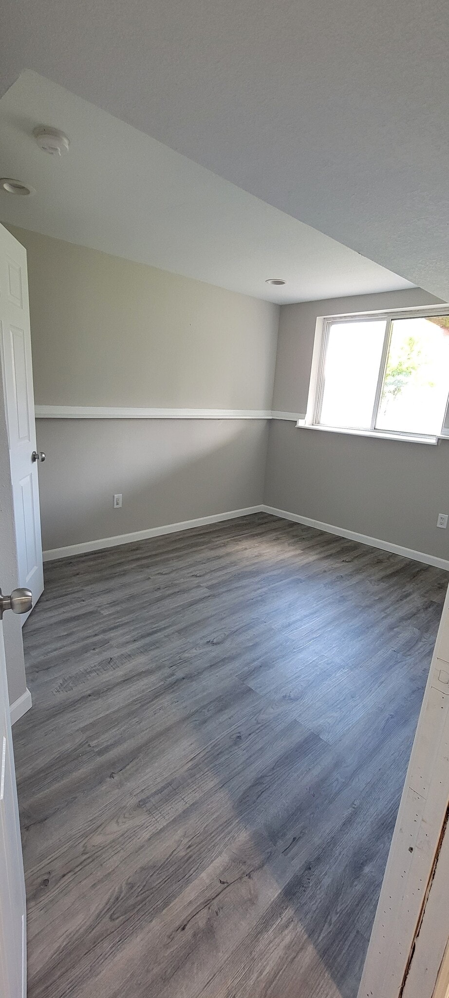 Building Photo - 2806 Fayrdale Dr