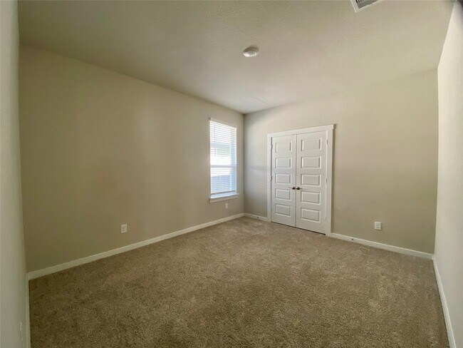 Building Photo - 28503 Hannahs Harbor Ln