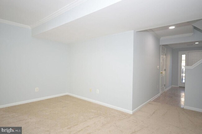 Building Photo - 106 Cagney Terrace SE