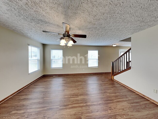Building Photo - 336 Sycamore Dr