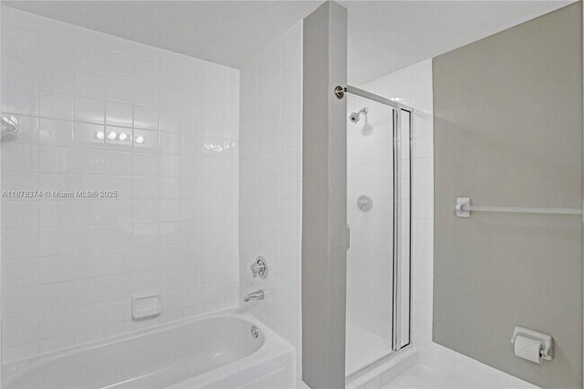 Building Photo - 1627 SW 37th Ave