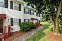 Building Photo - 3-Bedroom Townhome with Garage and Private Balcony -- Bristol
